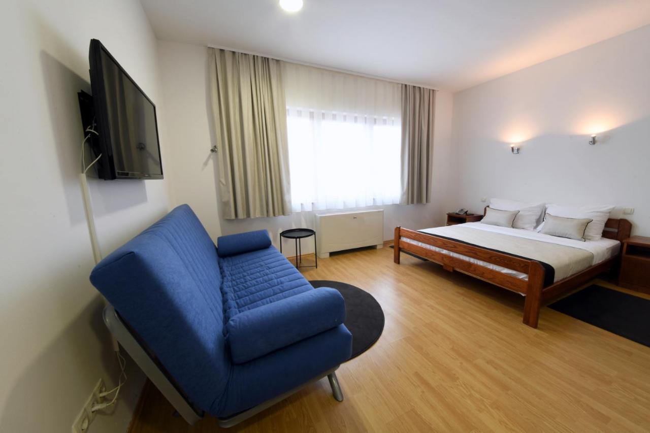 Apartments & Rooms Krizevci Bagian luar foto