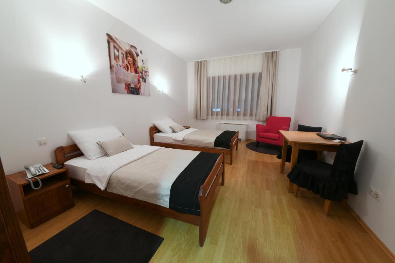 Apartments & Rooms Krizevci Bagian luar foto